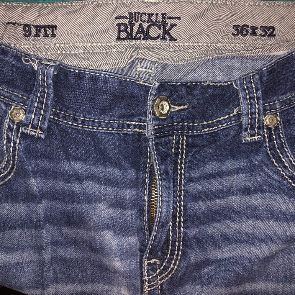 Buckle Black 36x32